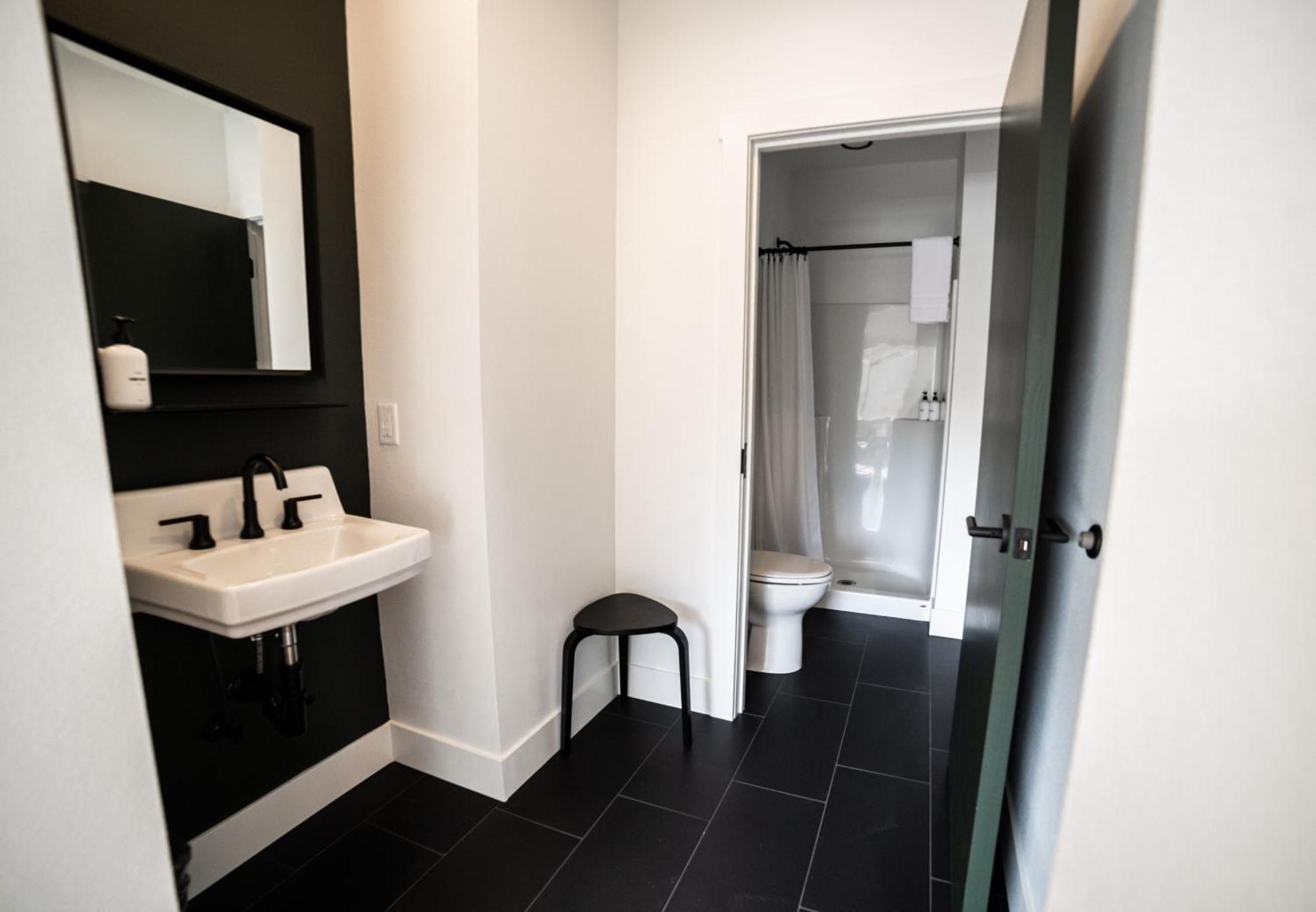 Loge Leavenworth - Downtown Hotel Bagian luar foto